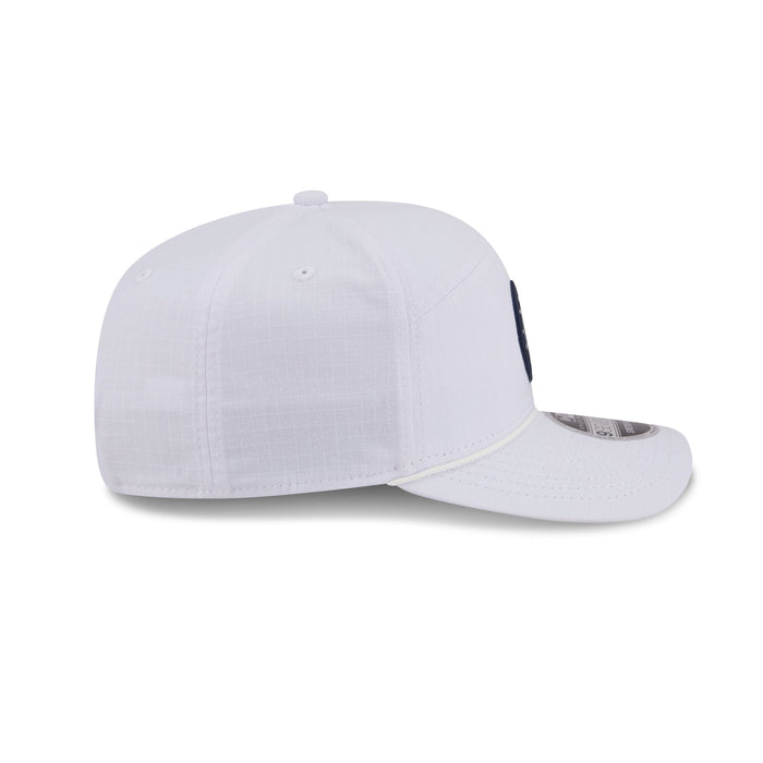 https://cdn.shopify.com/s/files/1/0601/2554/4675/files/60840799_9SEVENTYSP_QS970SP30415_BOSRED_WHI_RSIDE.jpg?v=1763396911