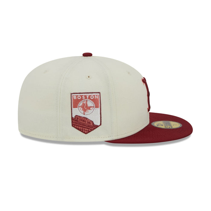 https://cdn.shopify.com/s/files/1/0601/2554/4675/files/60426579_59FIFTY_CITYICON_BOSRED_CHW_RSIDE.jpg?v=1693507432