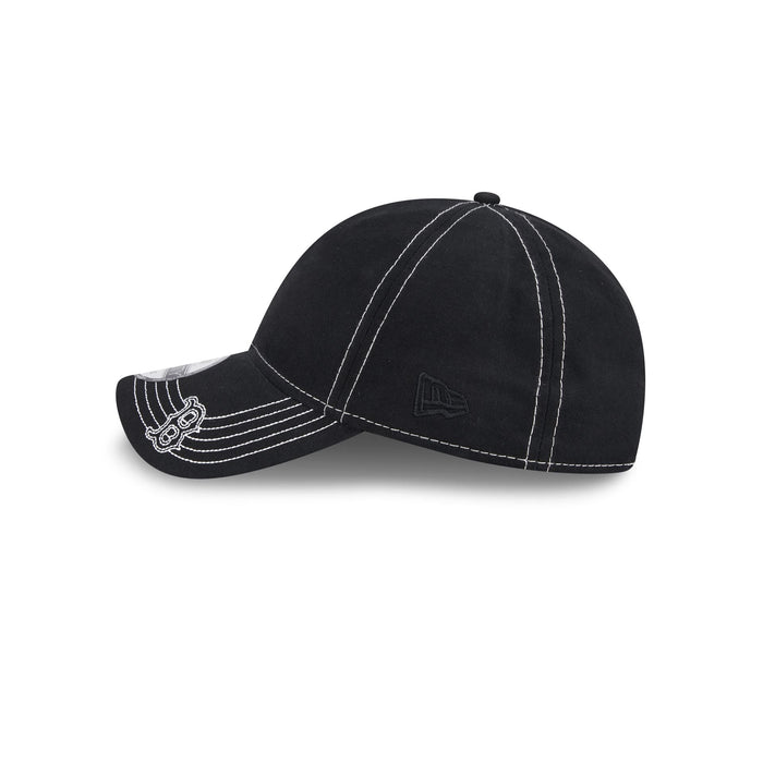 https://cdn.shopify.com/s/files/1/0601/2554/4675/files/60597811_9TWENTY_CONTRASTSTITCH920_BOSRED_BLK_LSIDE.jpg?v=1731945084