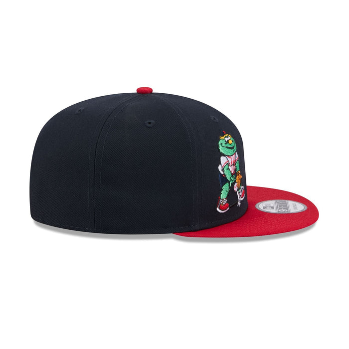 https://cdn.shopify.com/s/files/1/0601/2554/4675/files/60759187_9FIFTY_LifestyleEnergy_BOSRED_OTC_RSIDE.jpg?v=1749146059