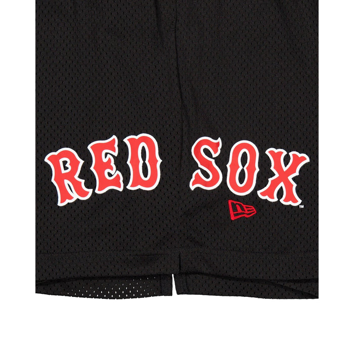 https://cdn.shopify.com/s/files/1/0601/2554/4675/files/60500386_SHORTS_BLACKSHORTS_BOSRED_BLK_DETAIL1.jpg?v=1710254261