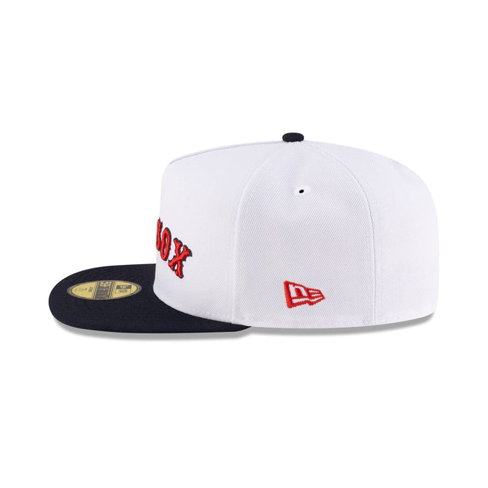 https://cdn.shopify.com/s/files/1/0601/2554/4675/files/70932035_59FIFTYAF_JUSTCAPS_ST25_BOSRED_WHT_LSIDE.jpg?v=1743706230
