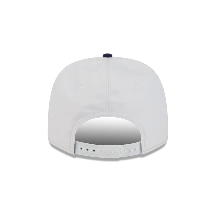 https://cdn.shopify.com/s/files/1/0601/2554/4675/files/60763730_9SEVENTY_GORETEX9SEVENTY28619_BOSRED_OTC__20R.jpg?v=1765291719