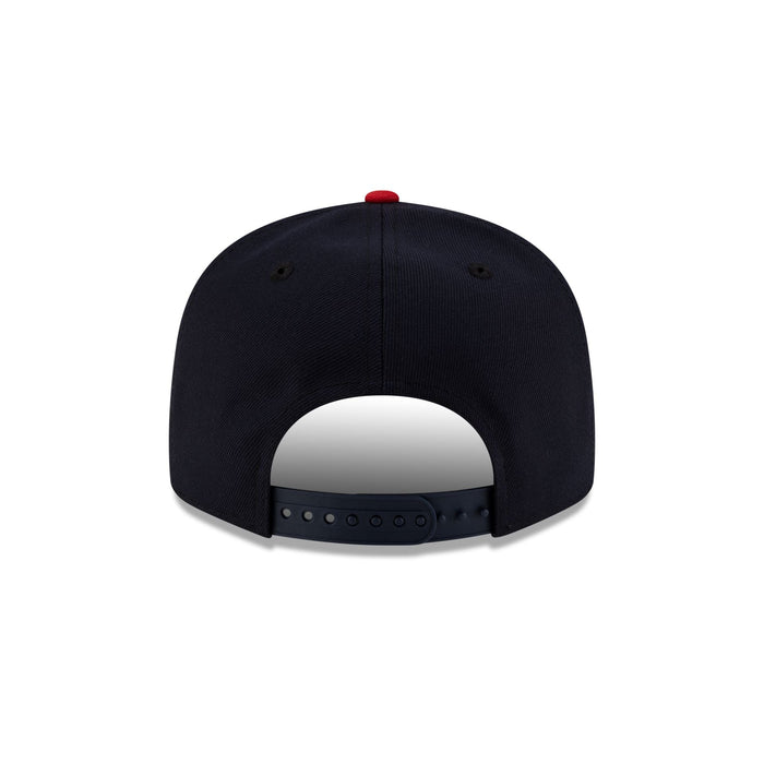 https://cdn.shopify.com/s/files/1/0601/2554/4675/files/70929794_9FIFTY_MLBMASCOT_25_ATLBRA_NAV_R.jpg?v=1741802265