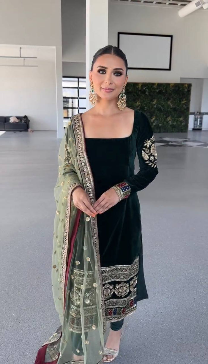 Regal Emerald Velvet Festive Ensemble