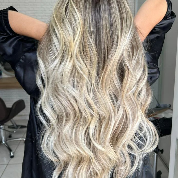 Wanna Be Blond Shiny-Blond Developer Ox 10 Vol. 30.43 fl. oz